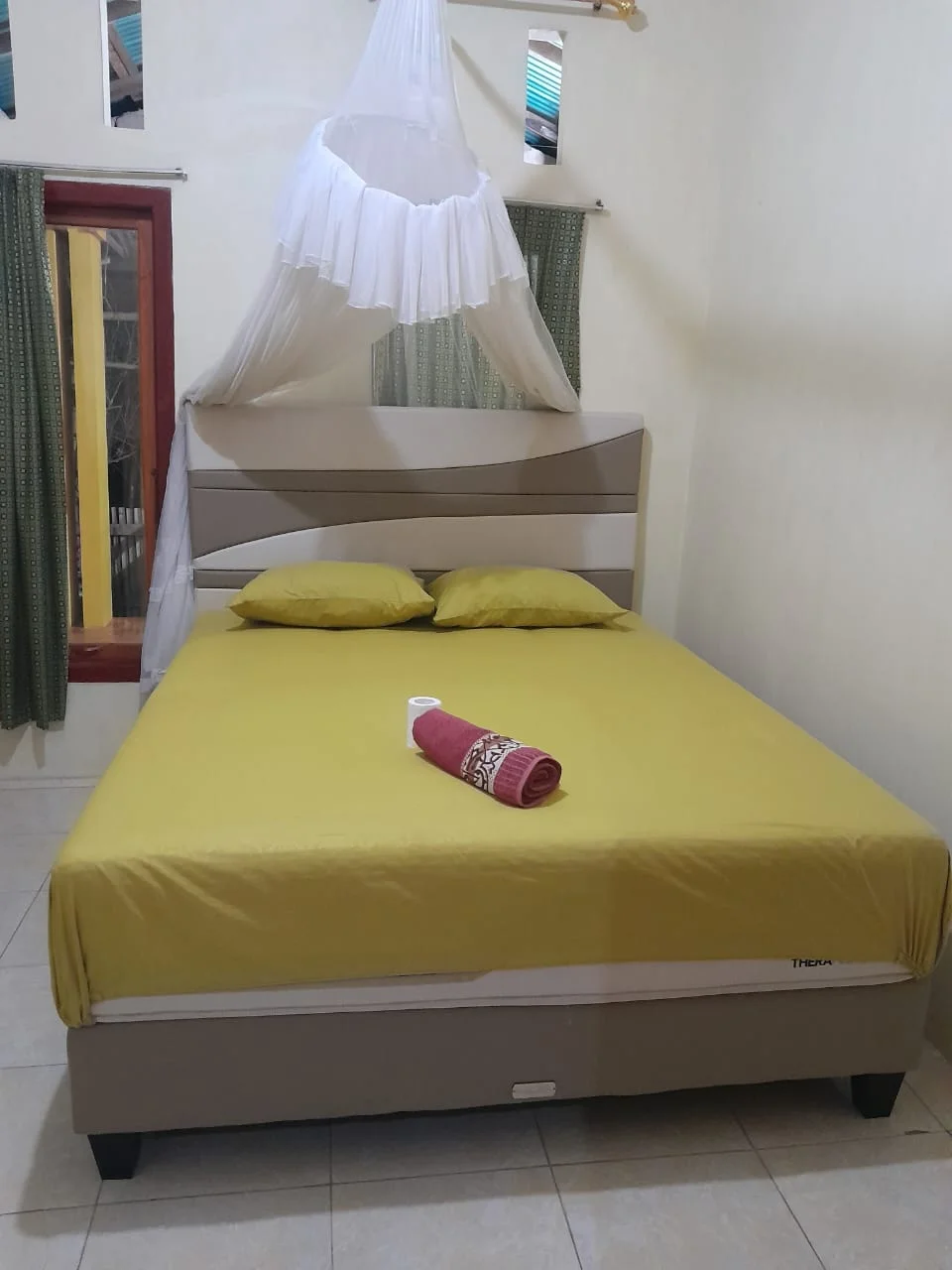 Fan room in Bunaken Homestay