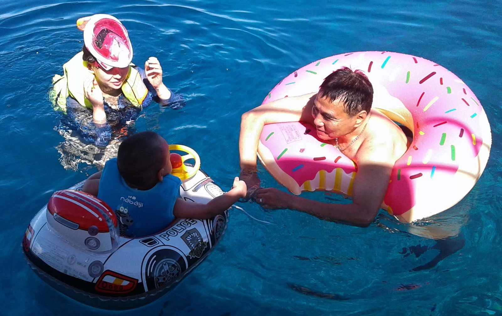bunaken snorkeling tours family bunaken snorkeling trip