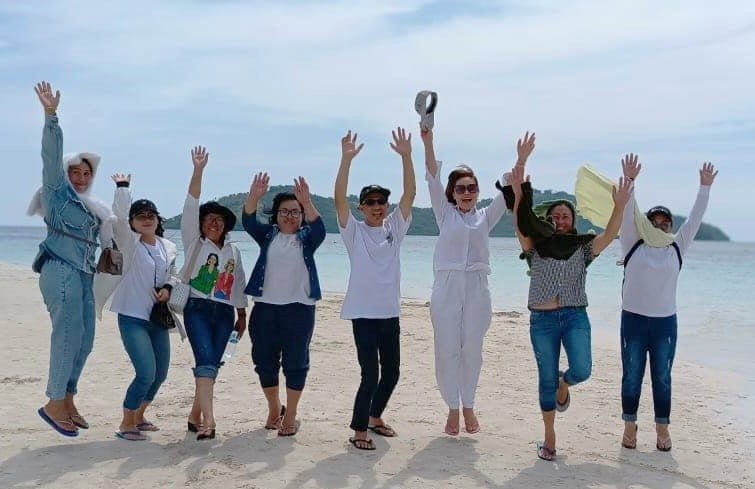 bunaken snorkeling_tours bunaken snorkeling tours
