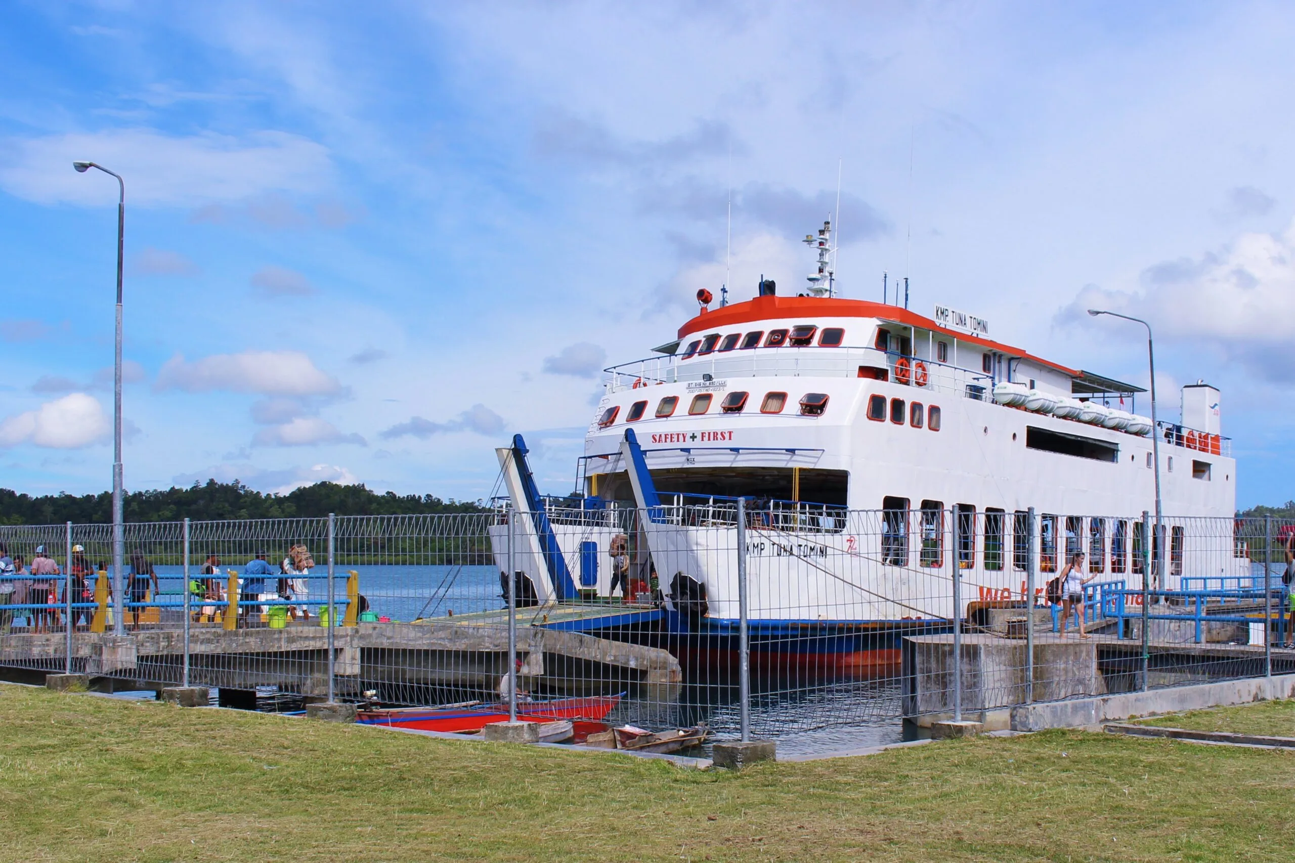togean-island-tours, Wakai Harbor - Togean Island tour