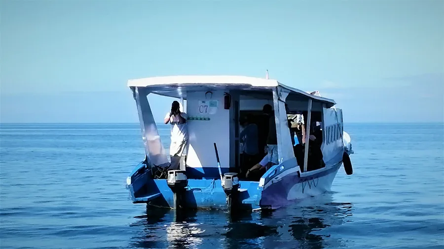 Private Wooden snorkeling boat