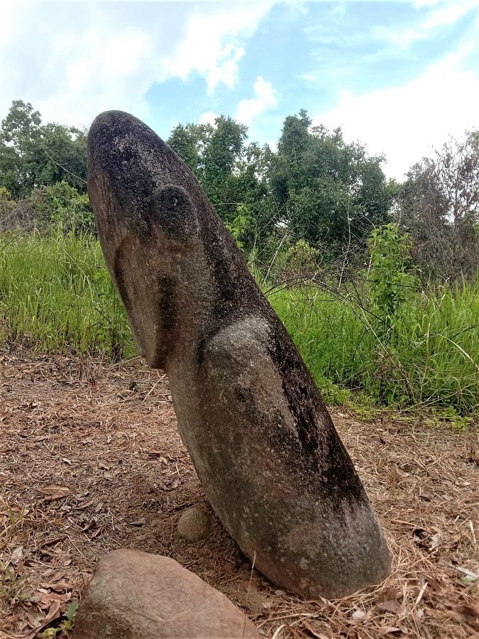 bada valley - megalithic tours