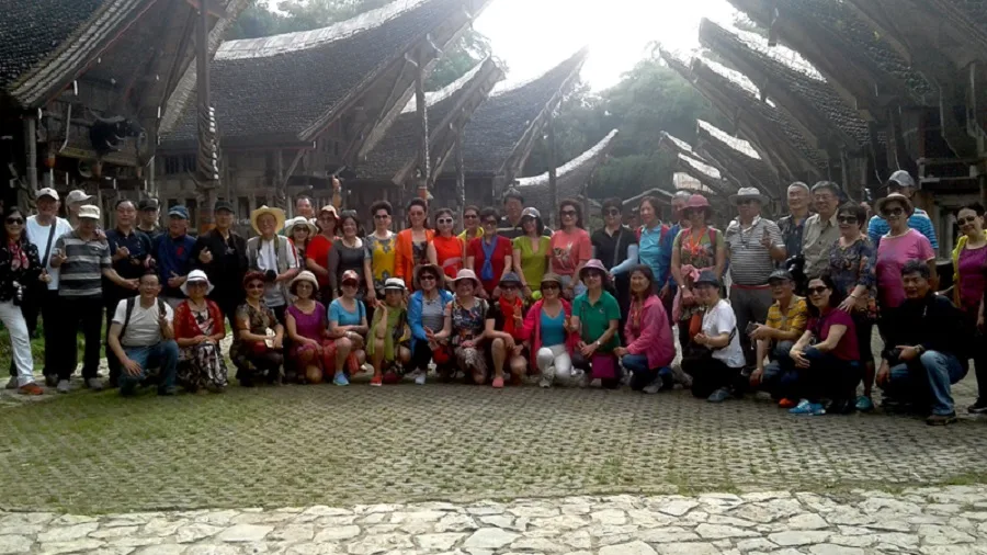 Kete'kesu tongkonan village