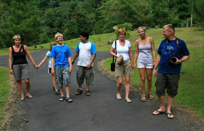 tours-sulawesi and-beyond about-tumoho